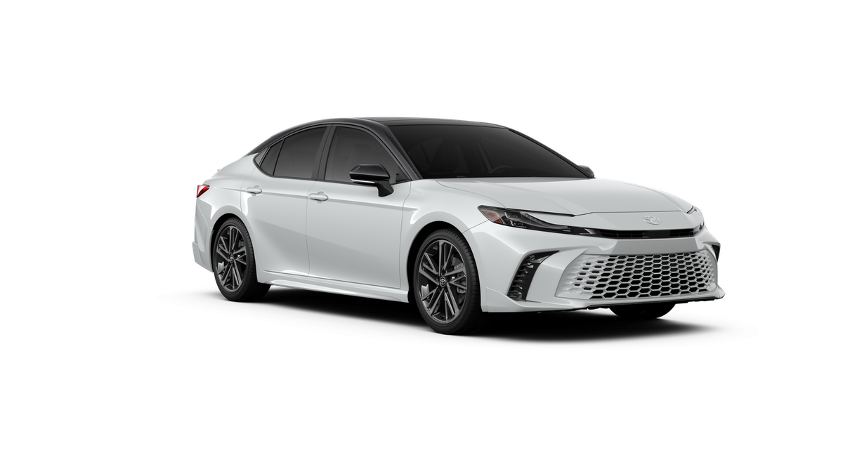 New 2026 Wind Chill Pearl with Midnight Black Metallic roof Toyota XSE image 15