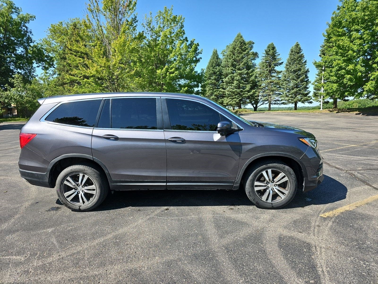 Used 2018 Gray Honda EX-L image 5