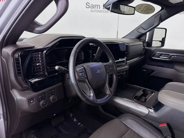 Used 2024 Gray Chevrolet ZR2 image 10