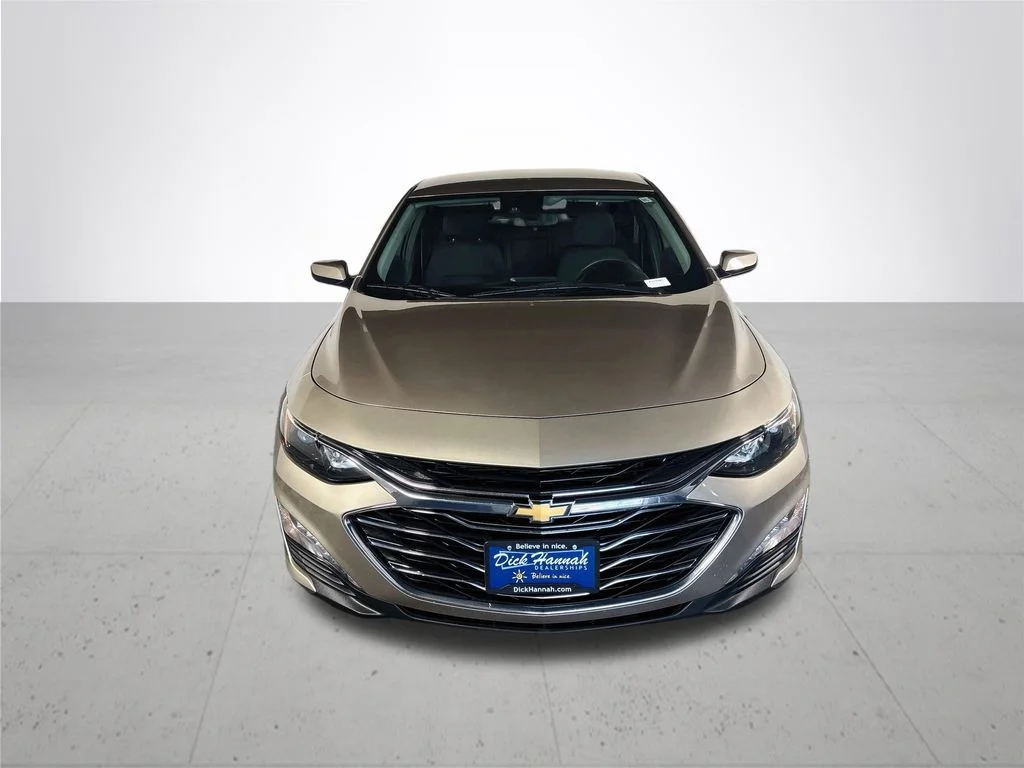 Used 2025 Gray Chevrolet LT image 3