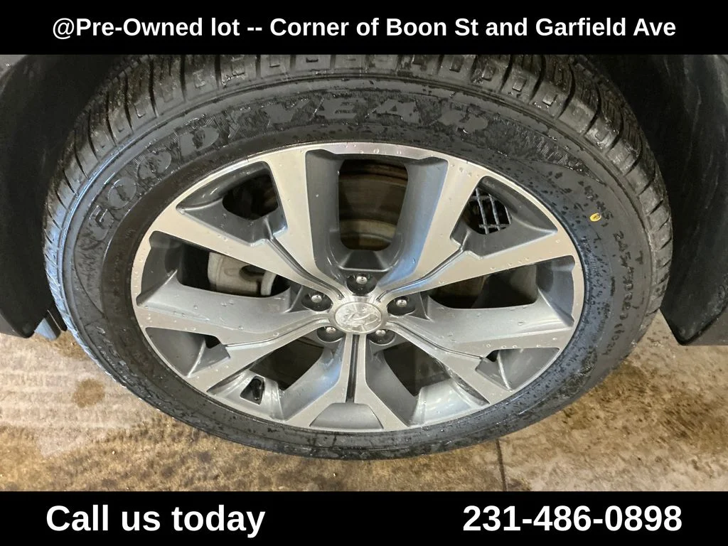 Used 2020 Black Hyundai SEL image 11