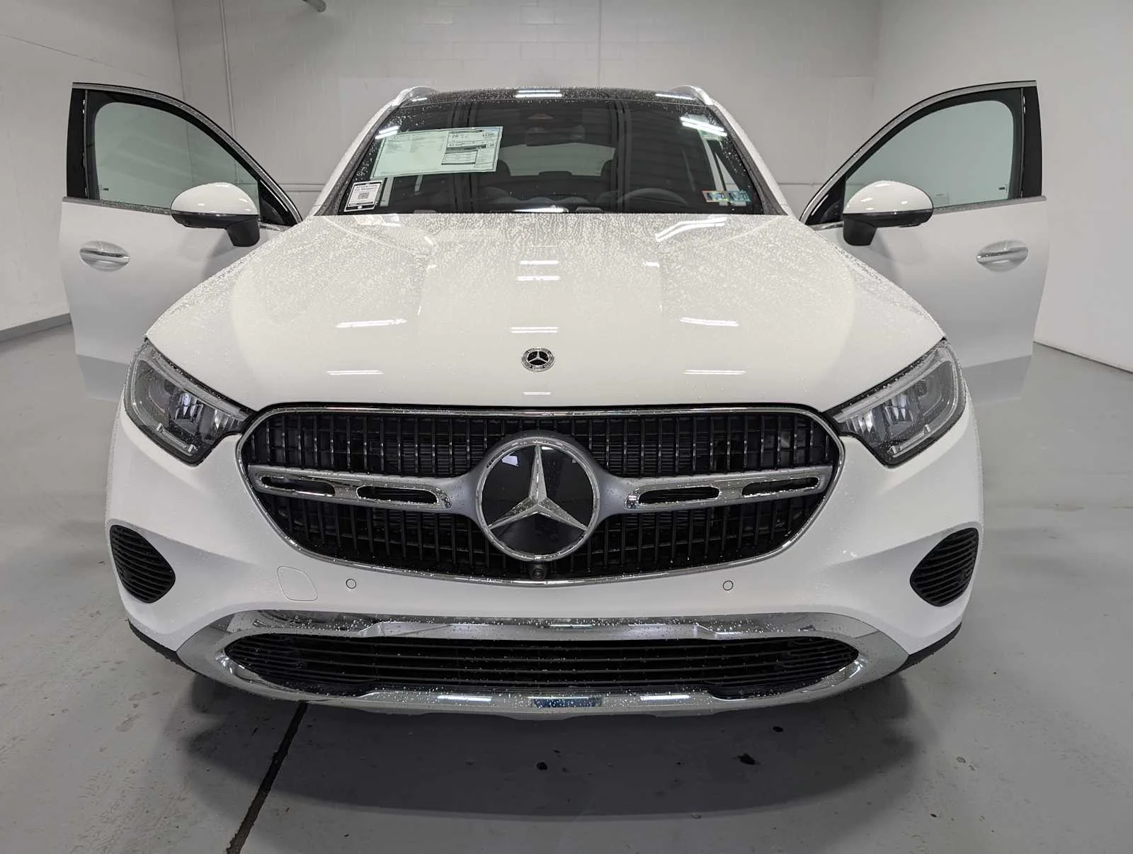 Used 2026 Polar White Mercedes-Benz GLC 300 image 13