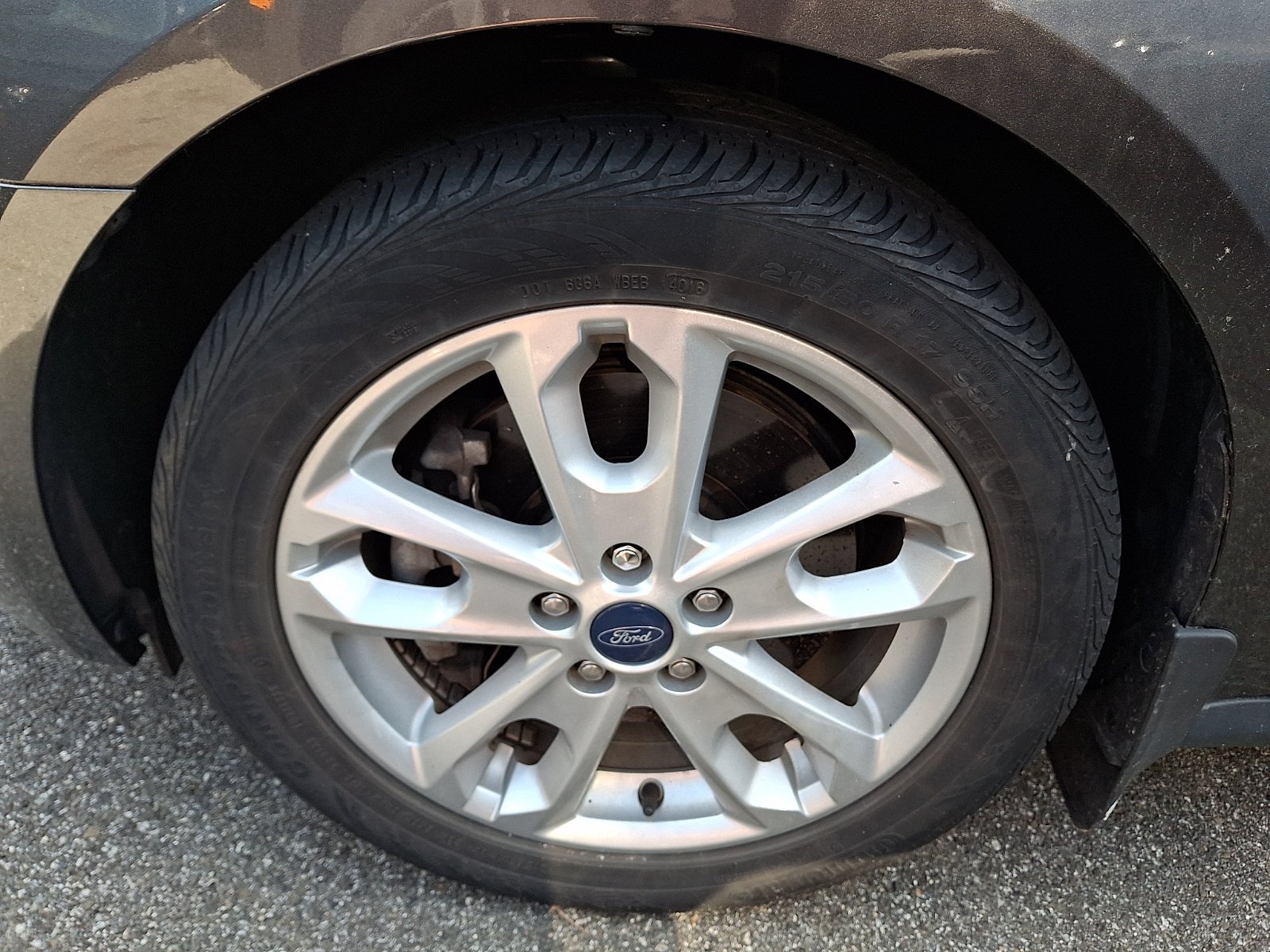 Used 2017 Magnetic Metallic - J7 Ford XLT image 3