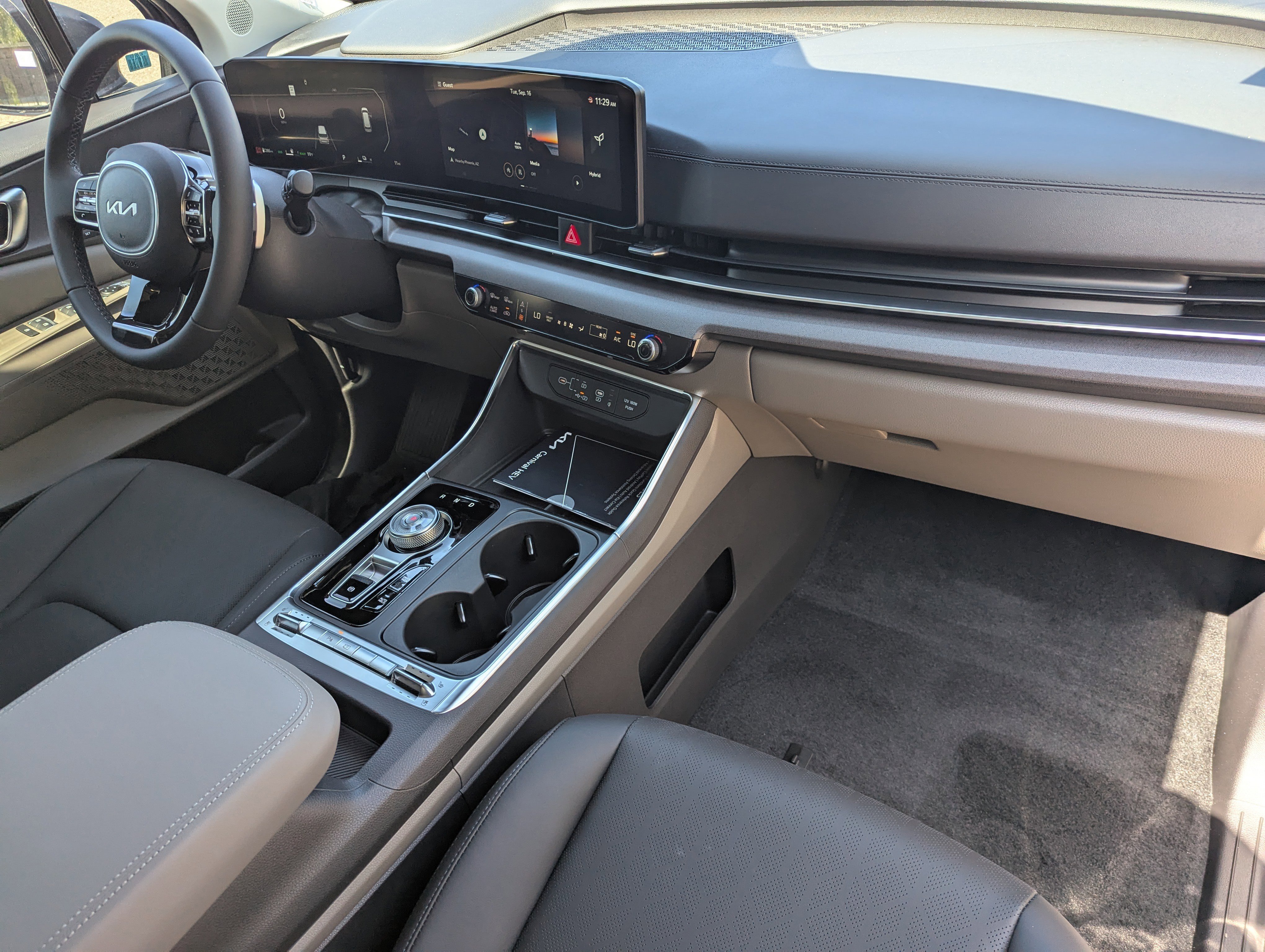 2026 Kia Carnival SX - Photo 10
