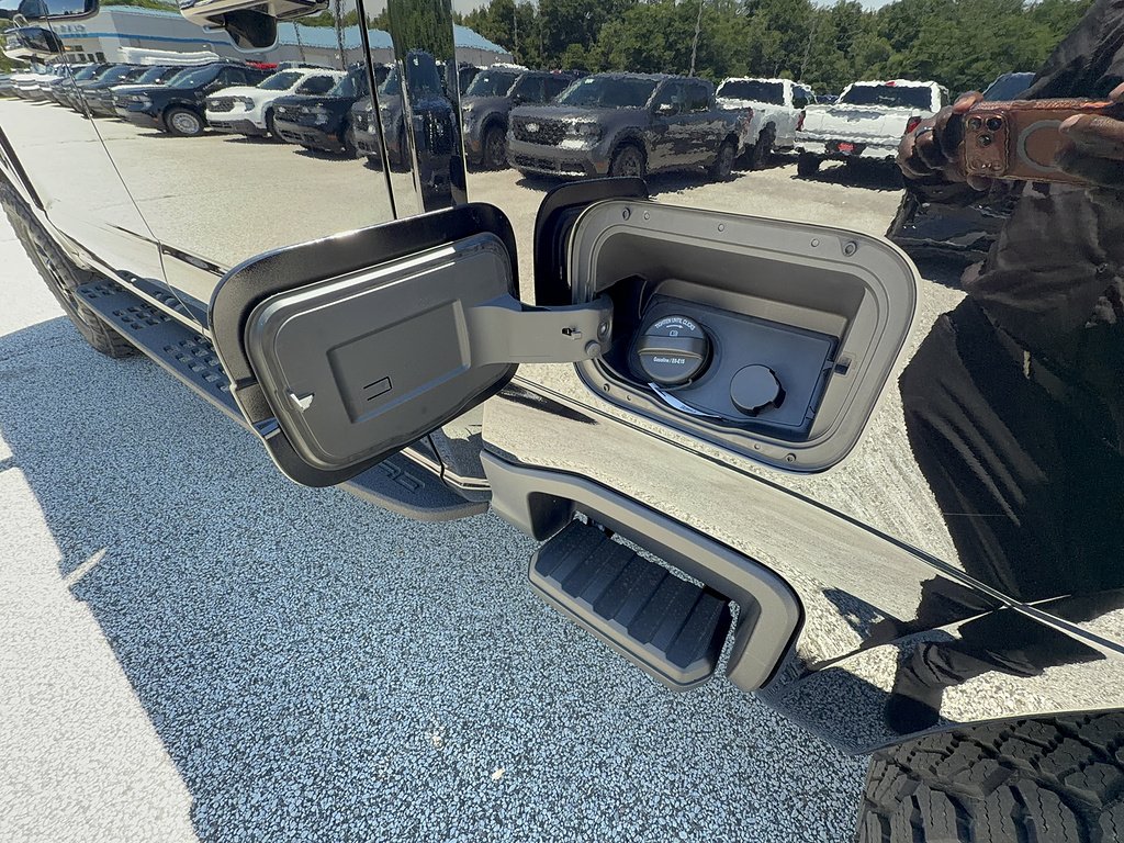New 2026 Agate Black Metallic Ford F-250® Lariat® image 25