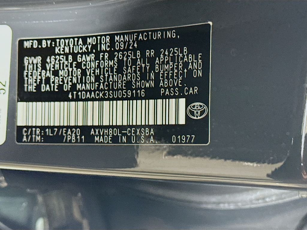 Used 2025 Underground Toyota SE image 30