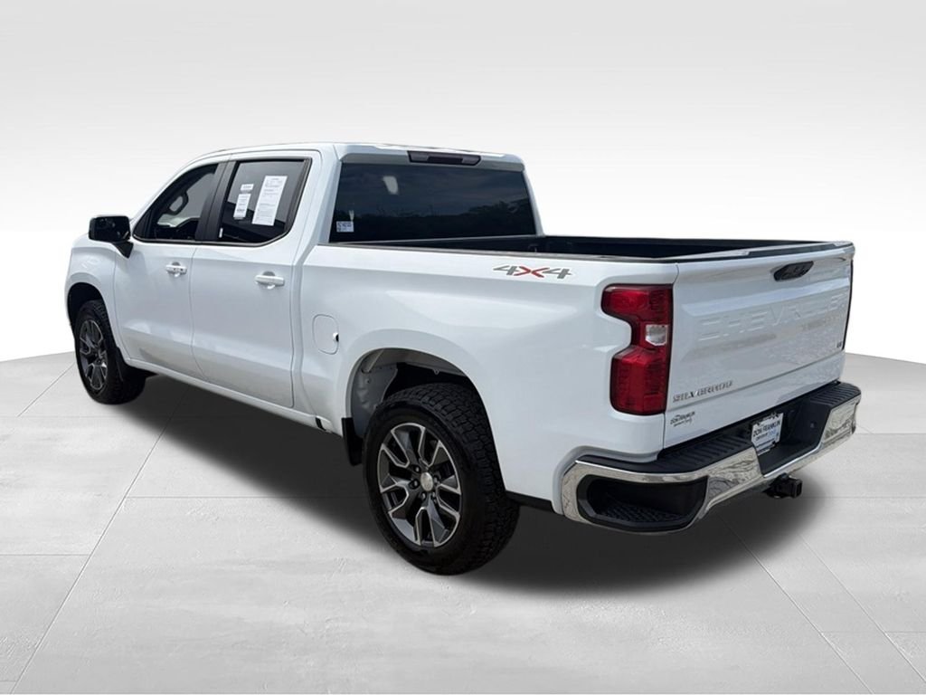 Used 2024 White Chevrolet LT image 4
