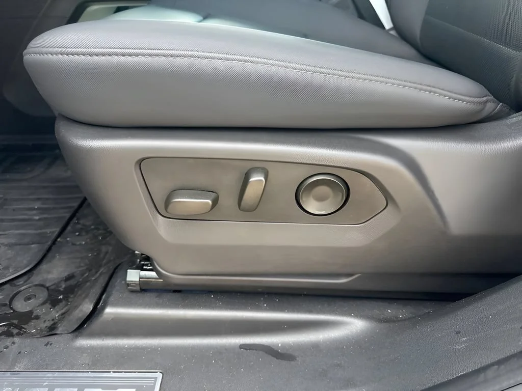 Used 2024 Supernova Metallic (Dark Blue) GMC 2X image 10