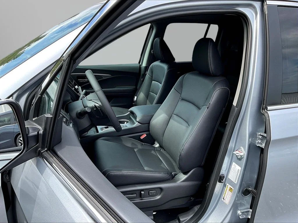 New 2026 Solar Silver Metallic Honda RTL image 22