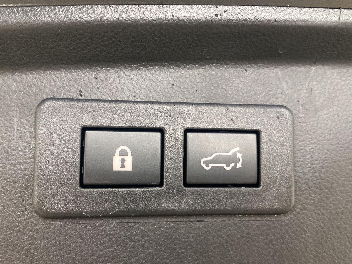 Used 2025 Magnetite Gray Metallic Subaru Premium image 29