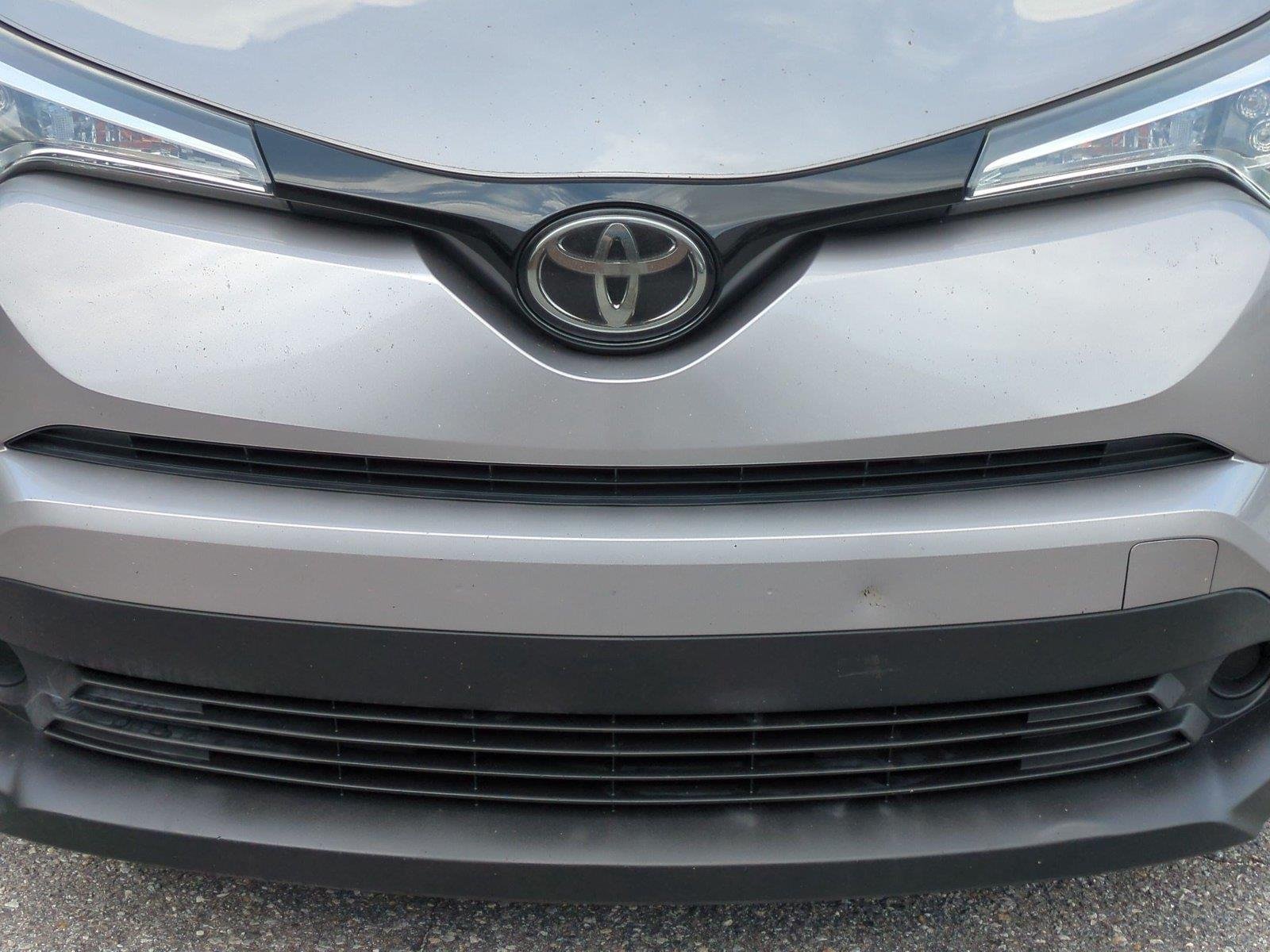 Used 2019 Silver Knockout Metallic Toyota XLE image 14