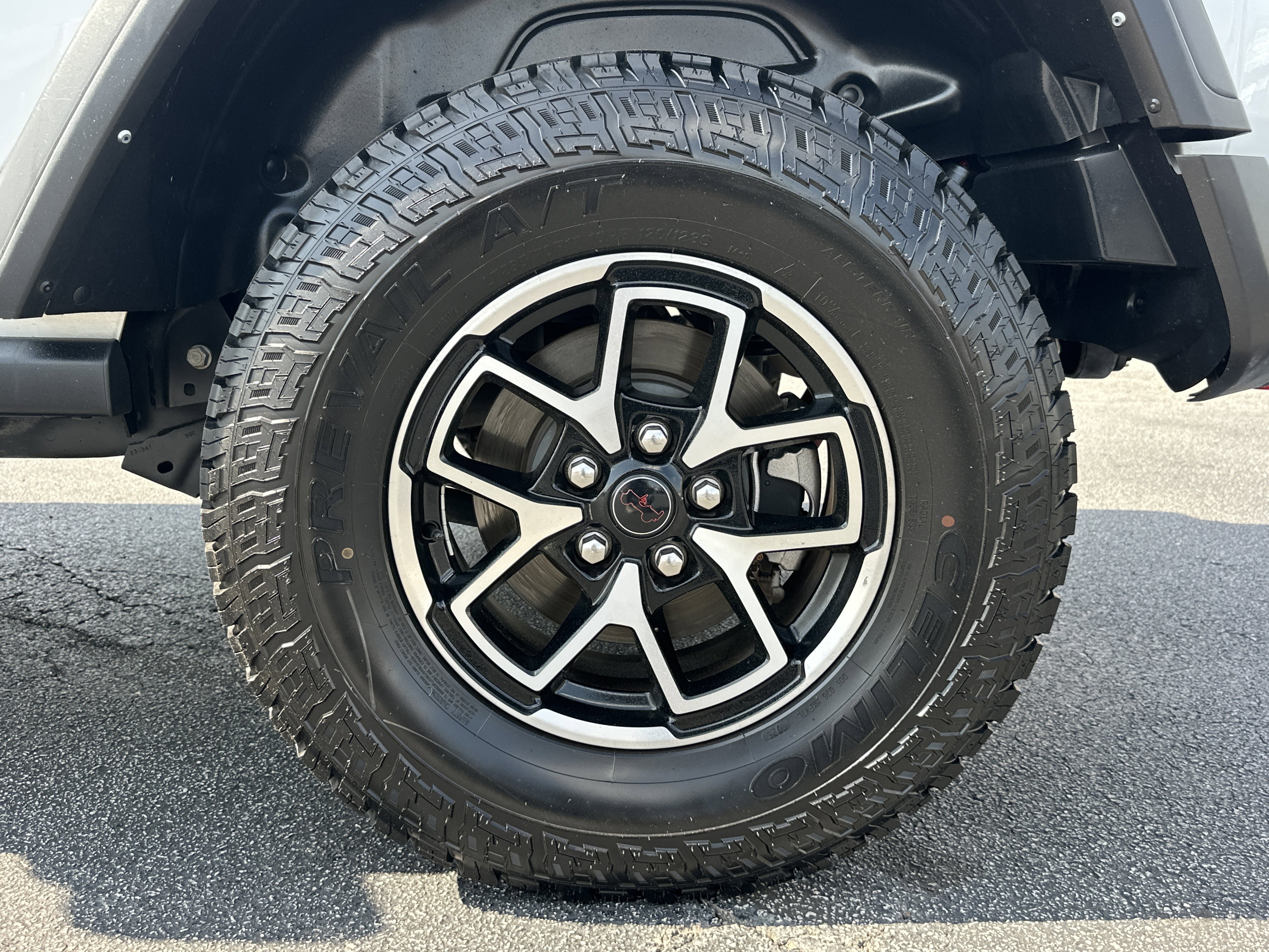 Used 2024 Bright White Clearcoat Jeep Rubicon image 20