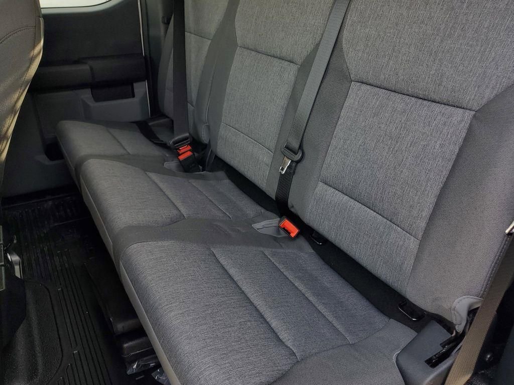 New 2025 Oxford White Ford F-550® XL image 22