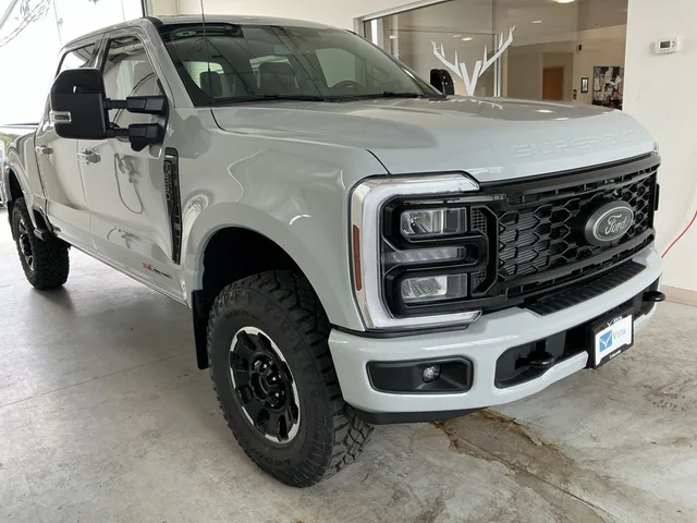 2026 Ford Super Duty F-250® Lariat®