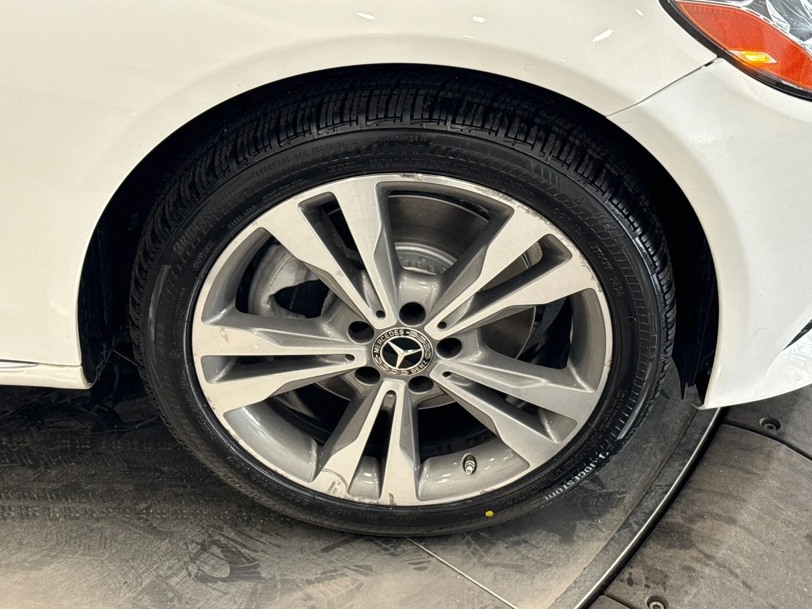 Used 2019 Polar White Mercedes-Benz 300 4MATIC® image 46