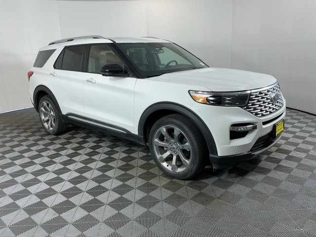 2020 Ford Explorer Platinum photo 2