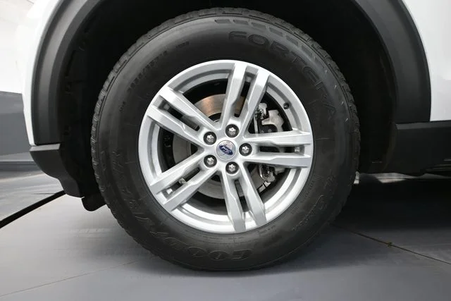 Used 2022 White Ford XLT image 13