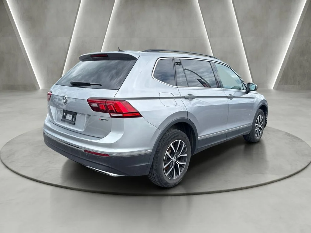 Used 2021 Silver Volkswagen 2.0T SE image 5