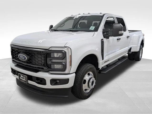 New 2026 Oxford White Ford F-350® XL image 56