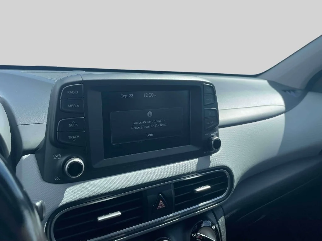 Used 2019 Silver Hyundai SEL image 28