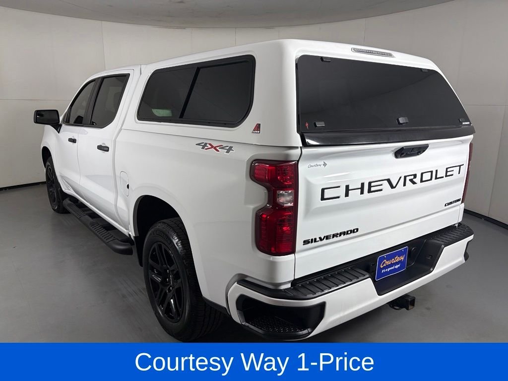 Used 2023 White Chevrolet Custom image 8