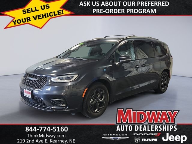 2021 Chrysler Pacifica Hybrid Touring L Hybrid's photo