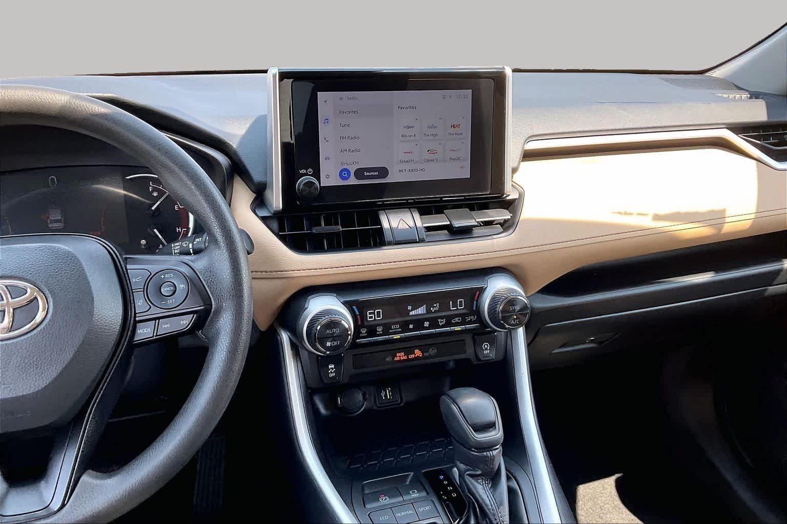 Used 2025 Ruby Flare Pearl Toyota XLE image 7