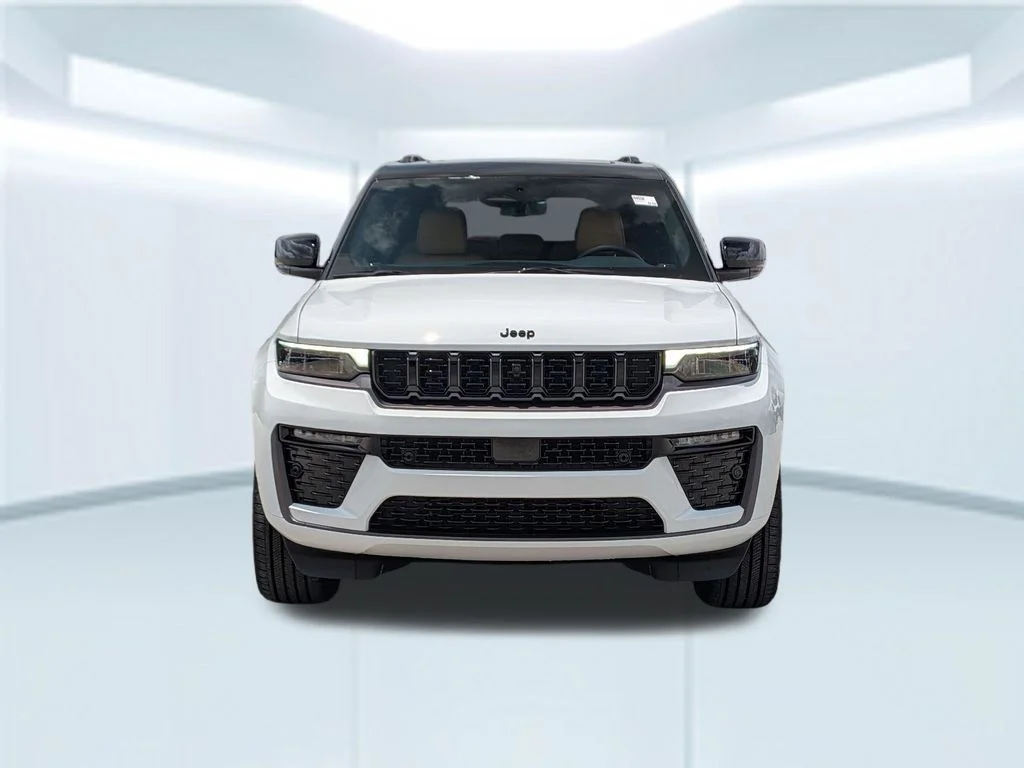 New 2026 White Jeep Summit image 11