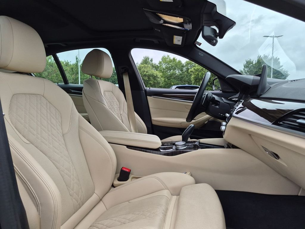 Used 2021 Black BMW 530e iPerformance image 23