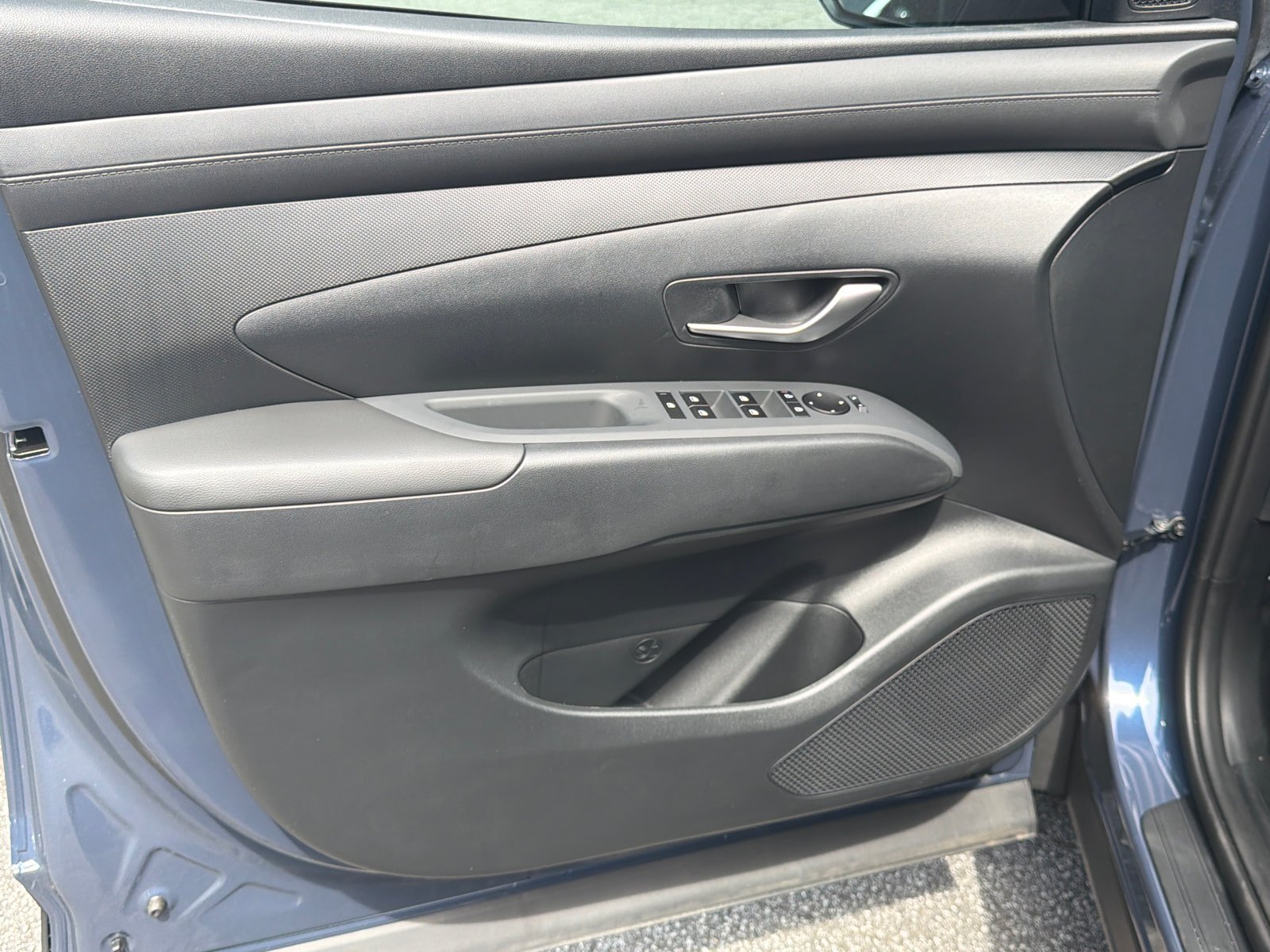 New 2026 Atlantis Blue Hyundai SE image 10