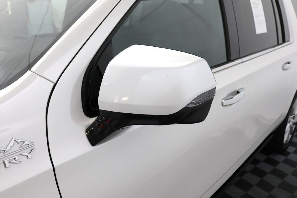 2022 Chevrolet Suburban High Country - Photo 12