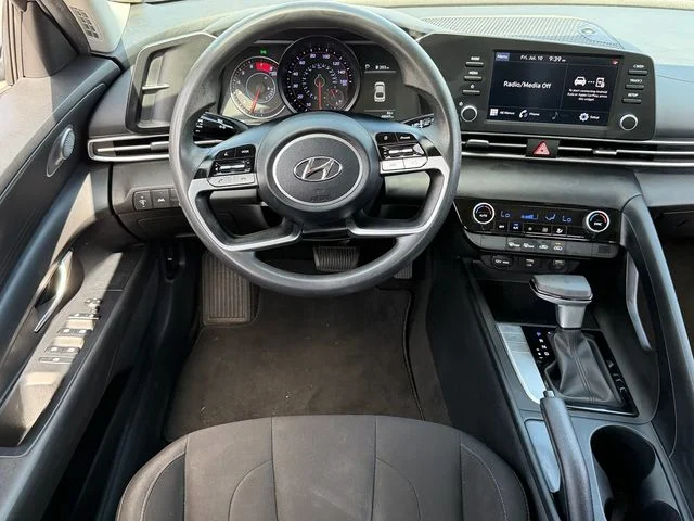 Used 2022 Gray Hyundai SEL image 12