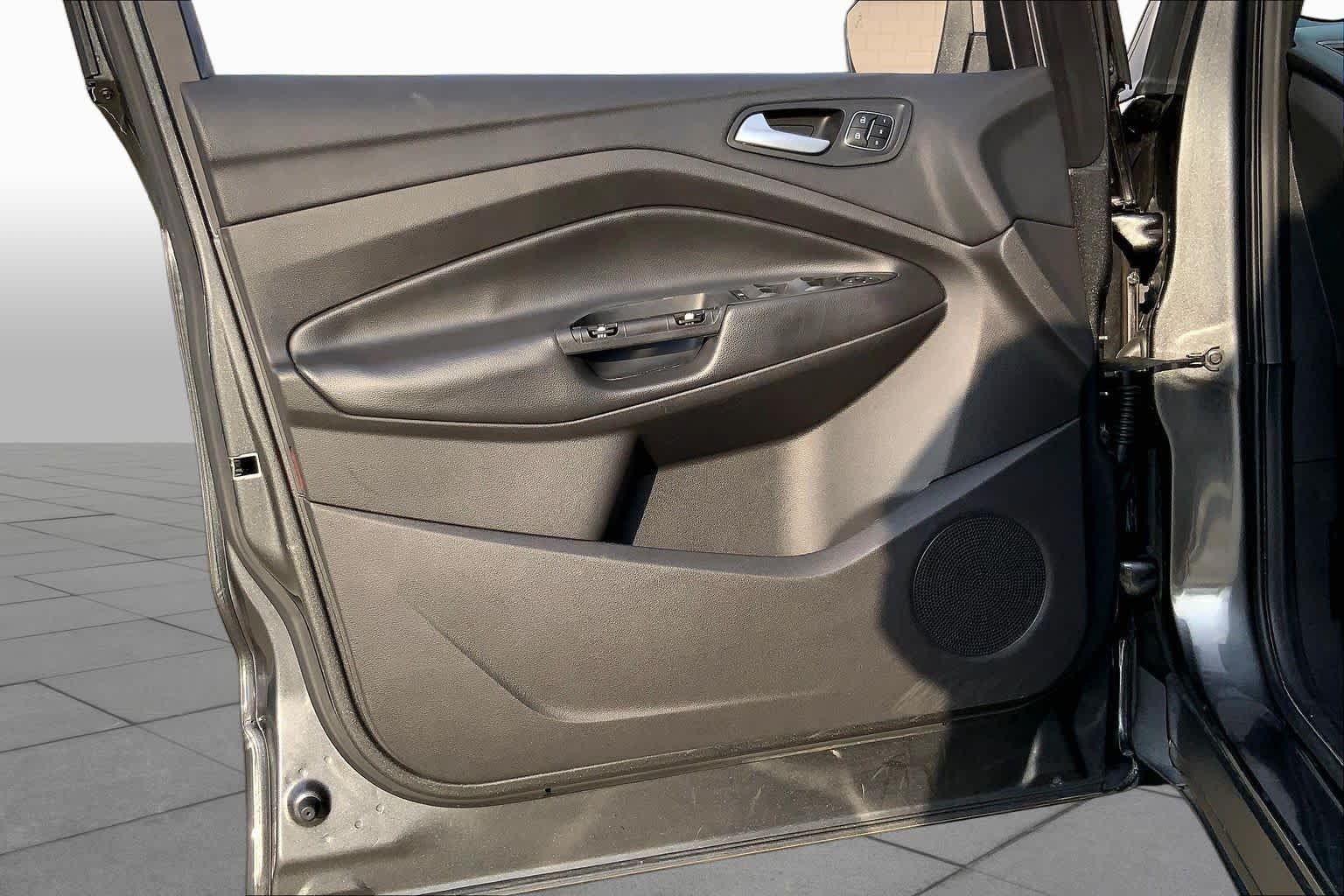 Used 2017 Magnetic Ford Titanium image 20