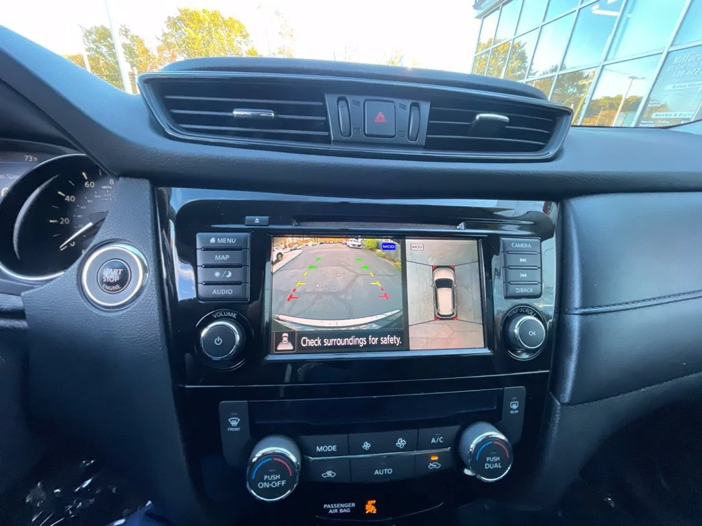 Certified Used 2018  Nissan SV image 16