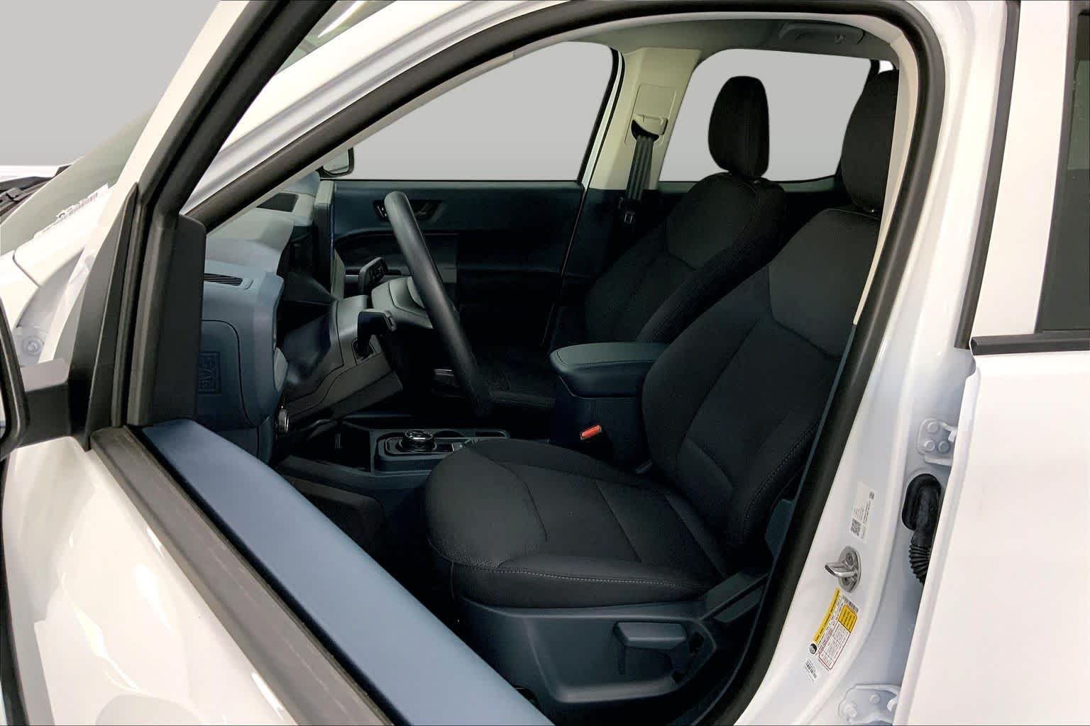 New 2026 Oxford White Ford XL image 8