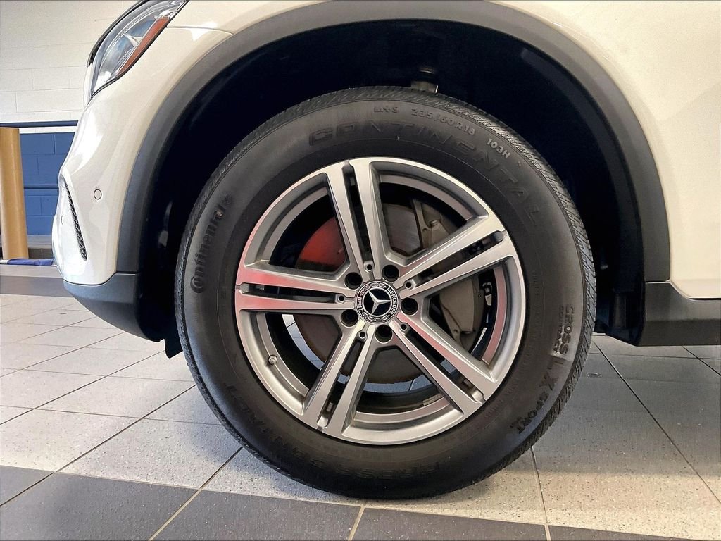 Used 2021 White Mercedes-Benz GLC 300 image 7