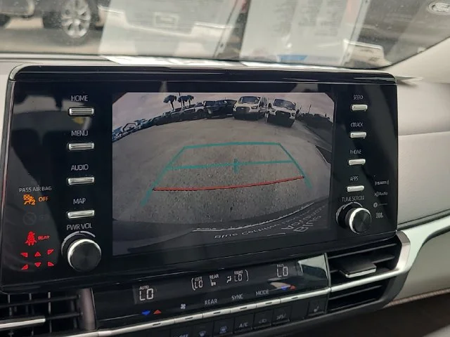 Certified Used 2021  Toyota XLE image 28