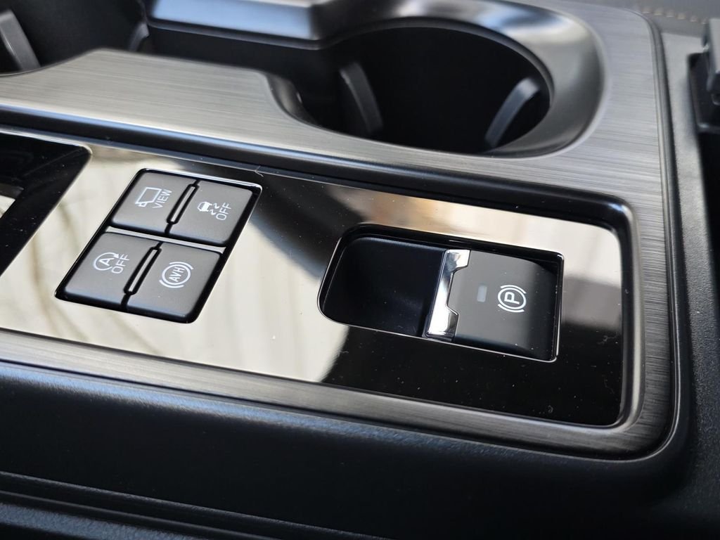 New 2026 CRYSTAL BLACK SILICA Subaru Wilderness image 33