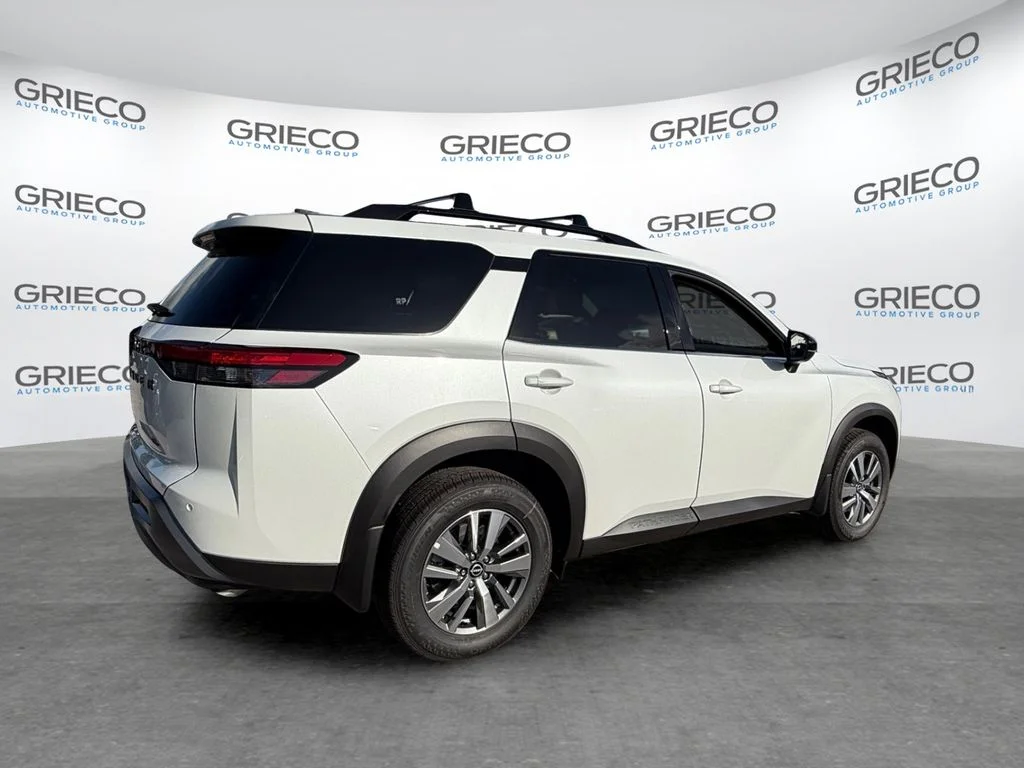 New 2026 Everest White Pearl TriCoat Nissan SL image 7