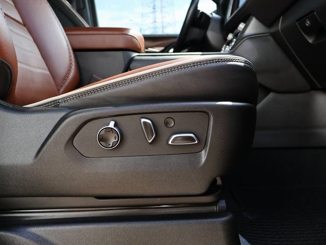 2024 GMC Yukon Denali Ultimate - Photo 9