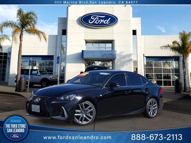 2017 Lexus IS 350 200t's photo