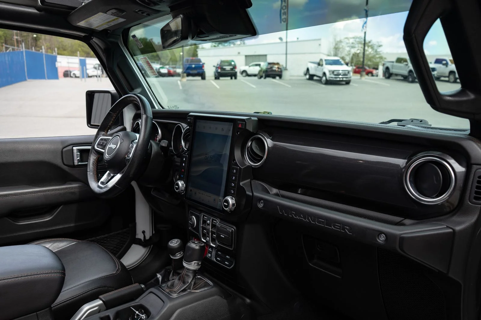 Used 2022 White Jeep Unlimited Rubicon 392 image 39