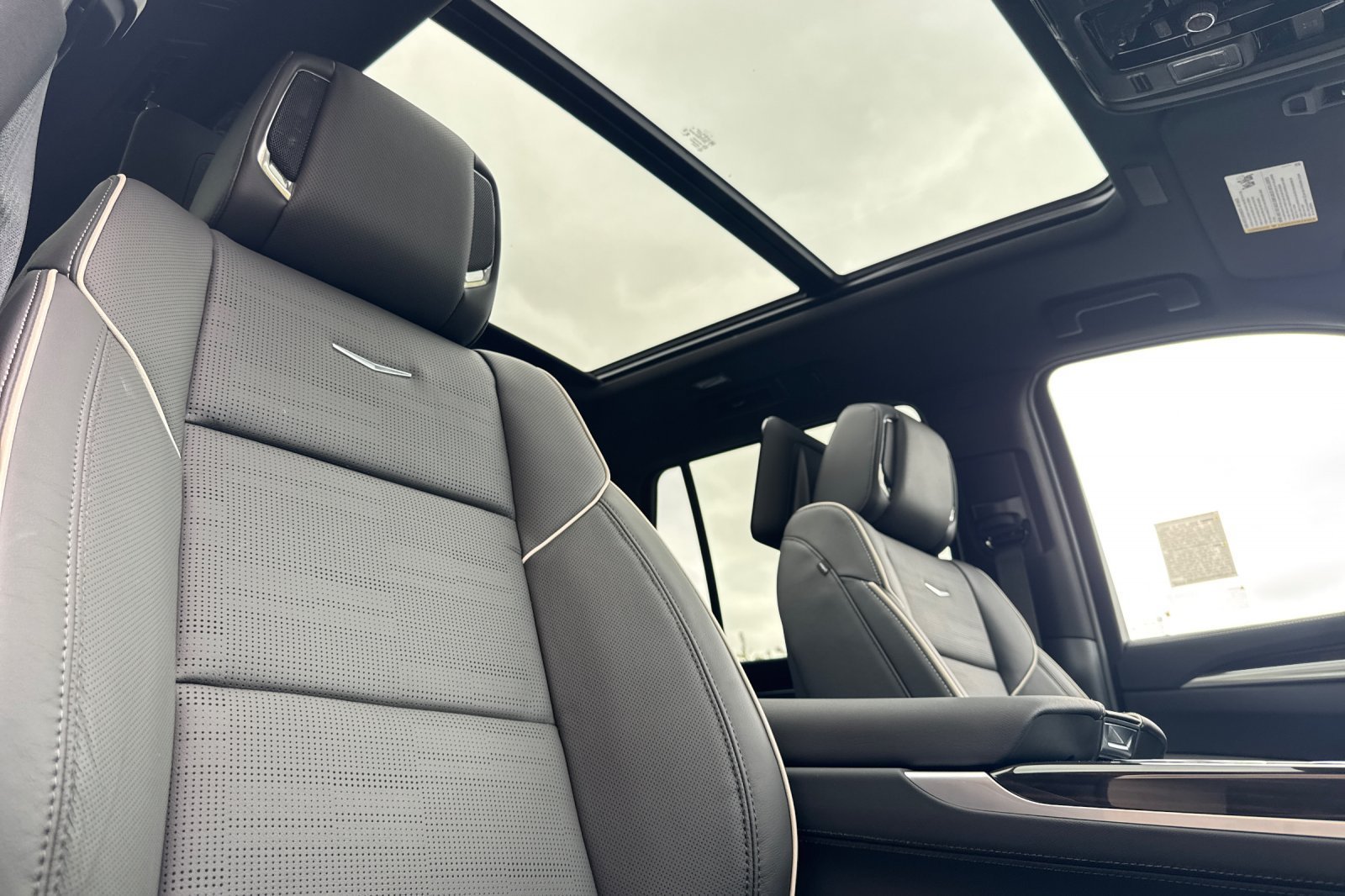 2026 Cadillac Escalade Luxury - Photo 19