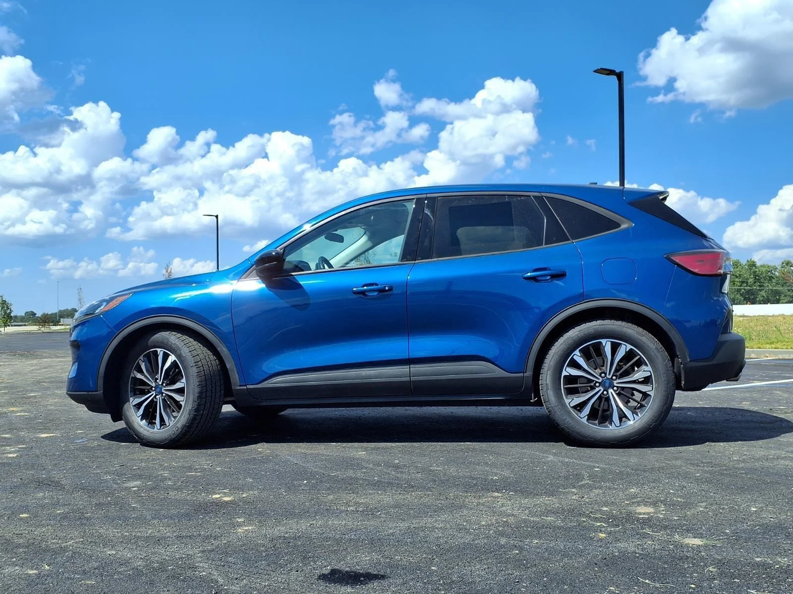 Used 2022 Atlas Blue Ford SE image 27