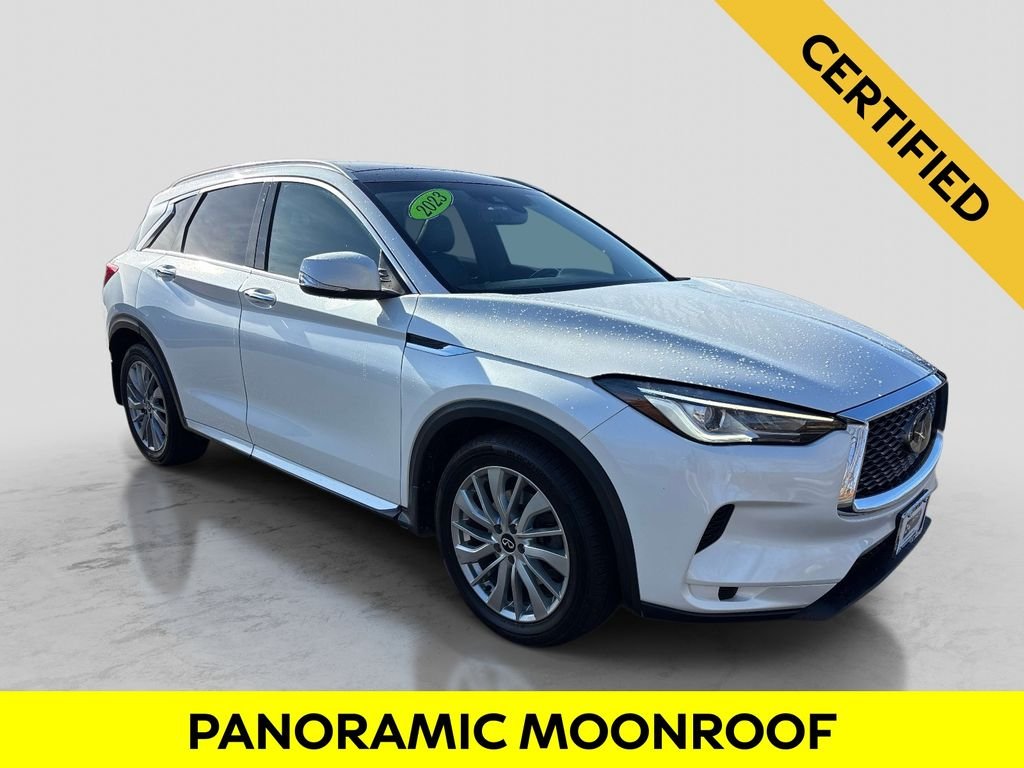 Certified Used 2023 White INFINITI LUXE image 6