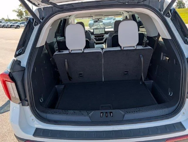 Used 2025 White Ford Active image 23
