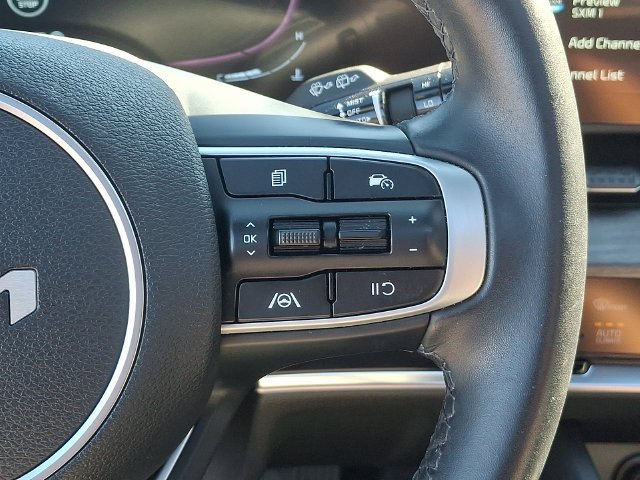 Used 2023 Black Kia X-Line image 24