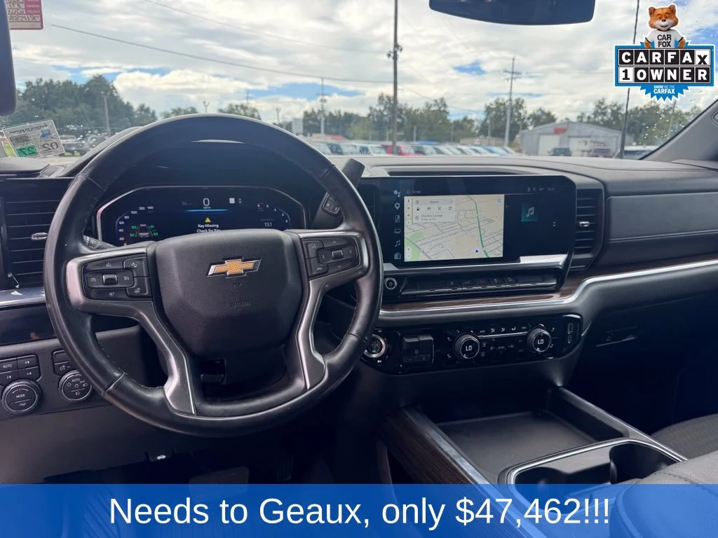 Used 2024 White Chevrolet LT image 16