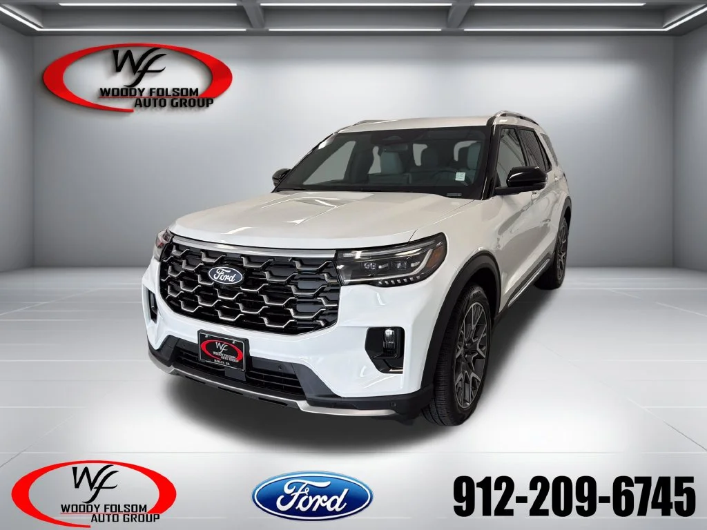 New 2027 White Ford Platinum image 1