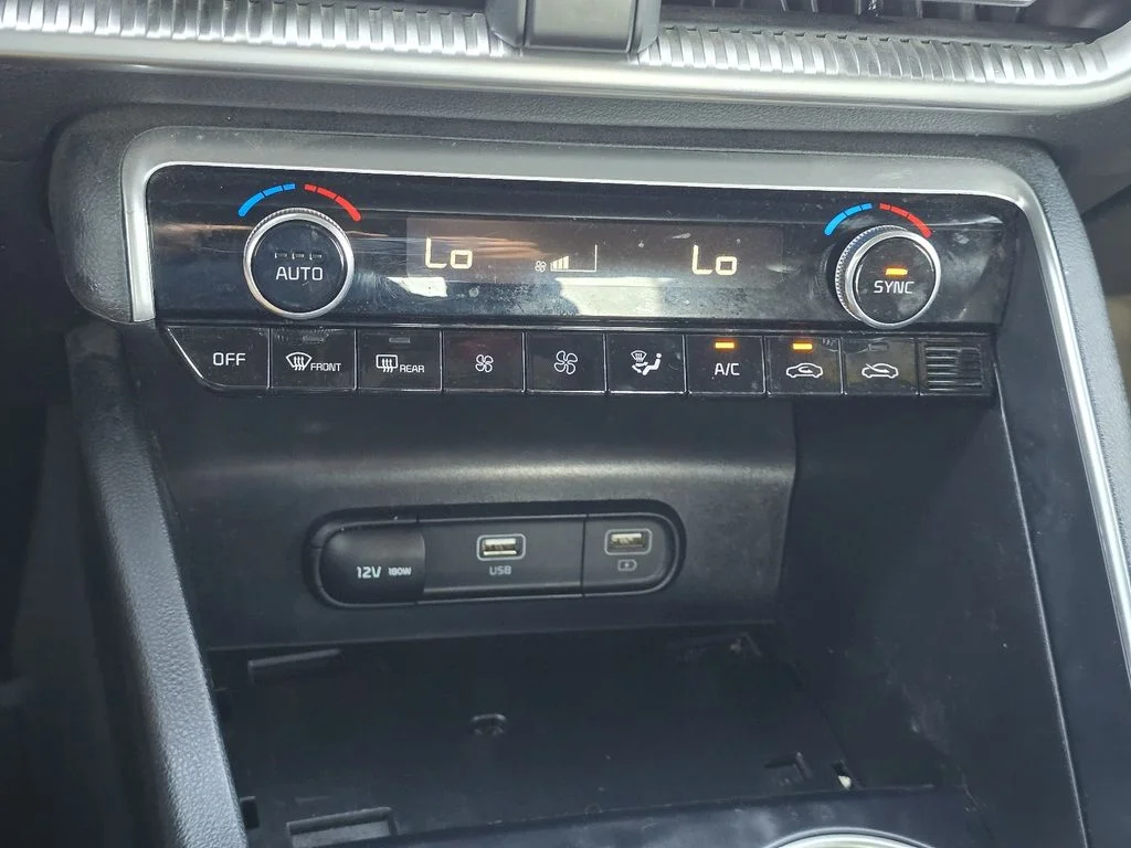 Used 2023 Wolf Gray Kia GT-Line image 21